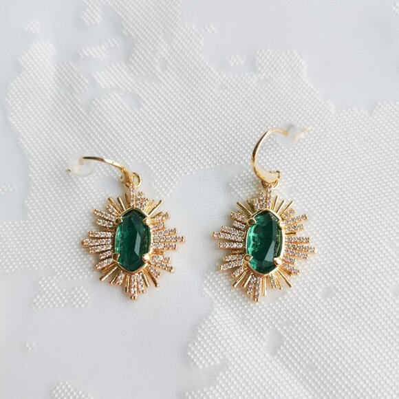 Kendra Scott Jewelry - KENDRA SCOTT NWT Grayson Gold Sunburst Drop Earrings in Green Glass